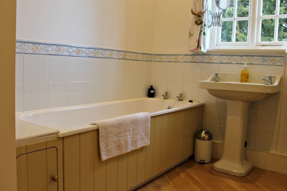Church Farm B&B Near Telford And Ironbridge Shifnal Exteriör bild